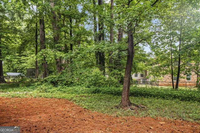 2820 Ponderosa Circle, Decatur, GA 30033