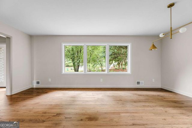 2820 Ponderosa Circle, Decatur, GA 30033