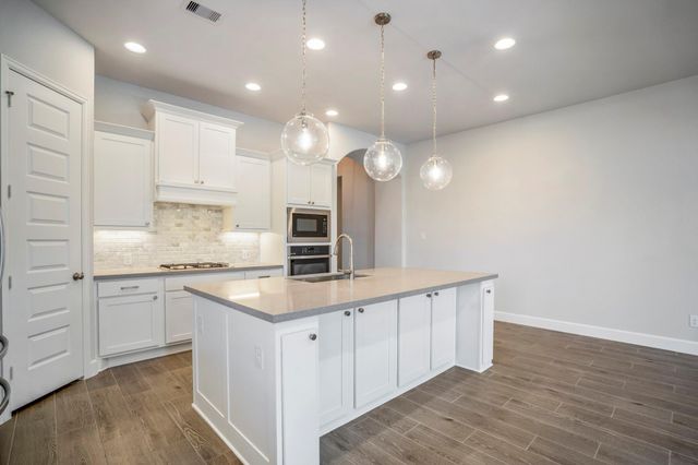 7845 Charter Hill Drive, Magnolia, TX 77354