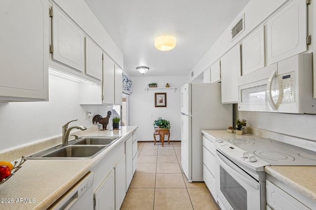 17211 N PINION Lane, Sun City, AZ 85373