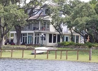 1676-1662 Lake Dr, Spring Branch, TX 78070