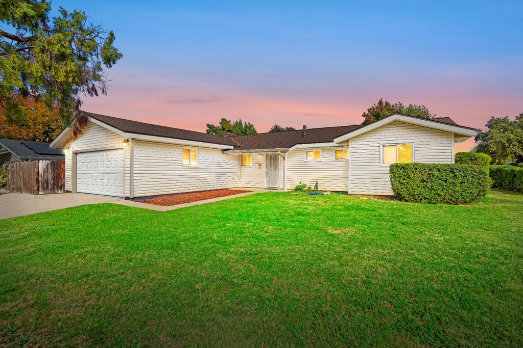 2171 River Vista Way, Rancho Cordova, CA 95670