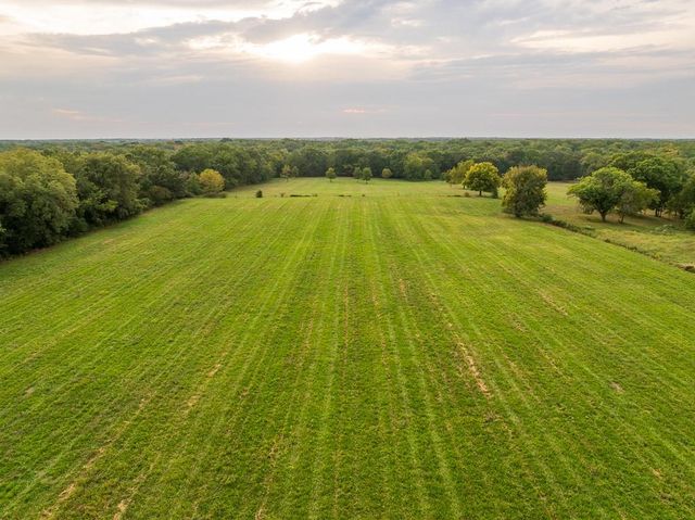 10374 S 1575 Road, Nevada, MO 64772