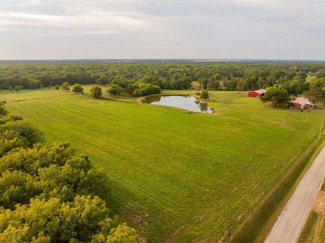 10374 S 1575 Road, Nevada, MO 64772