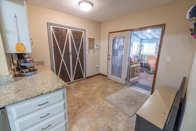 10374 S 1575 Road, Nevada, MO 64772