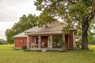 10374 S 1575 Road, Nevada, MO 64772