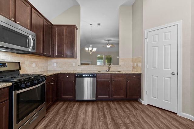 984 Arbor Glen, Conroe, TX 77303