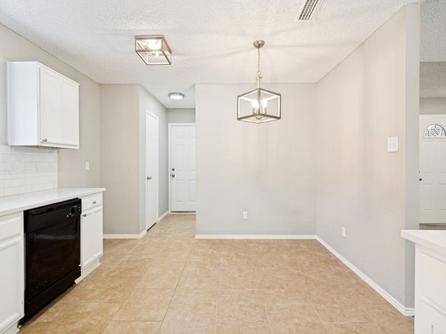 2654 Carrington Lane, Grand Prairie, TX 75052