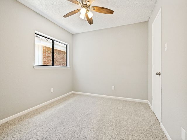 2654 Carrington Lane, Grand Prairie, TX 75052
