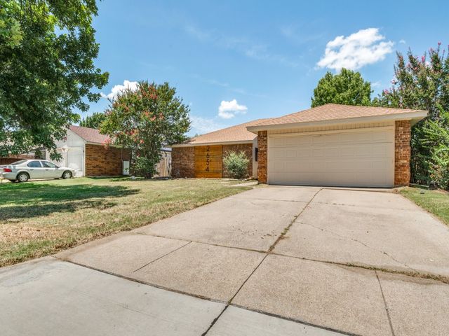 2654 Carrington Lane, Grand Prairie, TX 75052