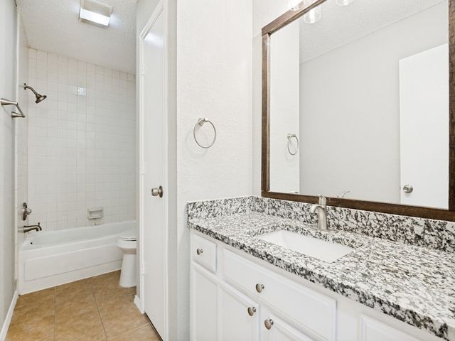 2654 Carrington Lane, Grand Prairie, TX 75052