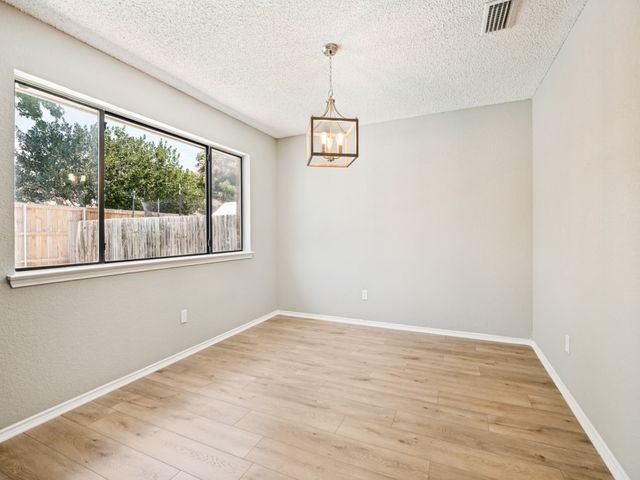 2654 Carrington Lane, Grand Prairie, TX 75052