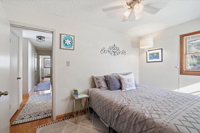 208 Highland AVENUE, Hartland, WI 53029