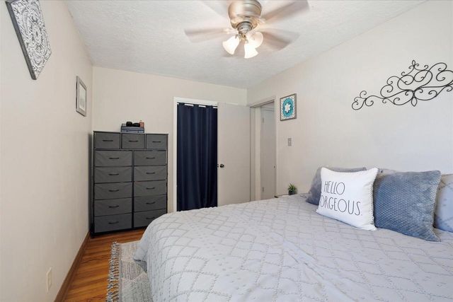 208 Highland AVENUE, Hartland, WI 53029