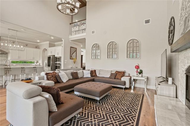 1928 Spanish Moss Drive, College Station, TX 77845