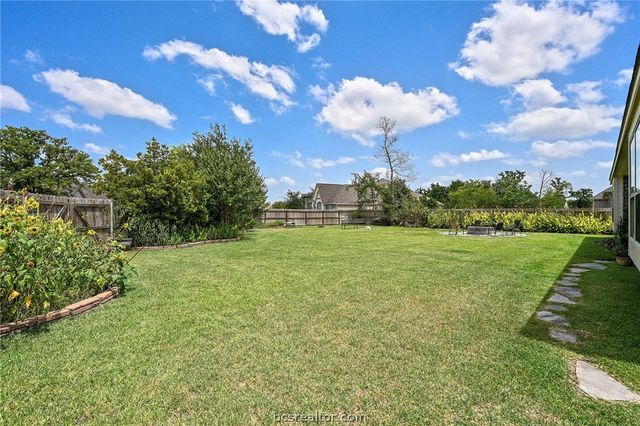 1928 Spanish Moss Drive, College Station, TX 77845