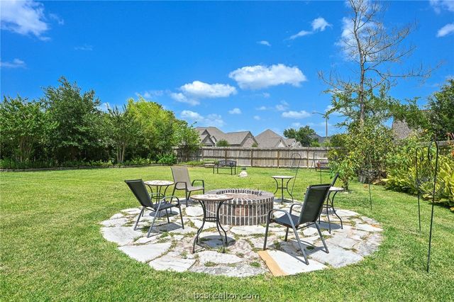1928 Spanish Moss Drive, College Station, TX 77845