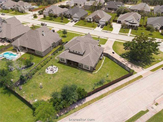 1928 Spanish Moss Drive, College Station, TX 77845