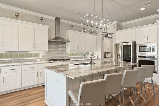 1928 Spanish Moss Drive, College Station, TX 77845