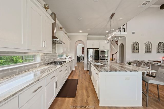 1928 Spanish Moss Drive, College Station, TX 77845