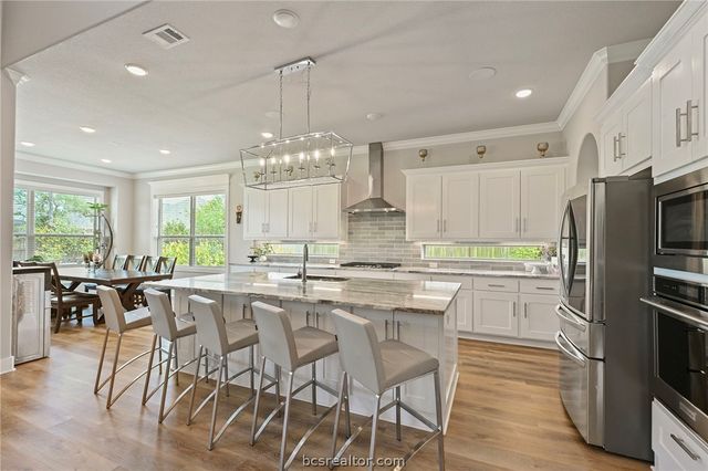 1928 Spanish Moss Drive, College Station, TX 77845