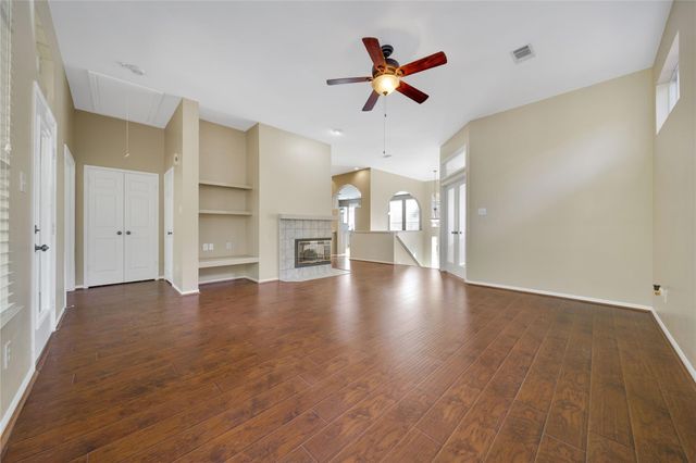 33 Mistyhaven Place, The Woodlands, TX 77381