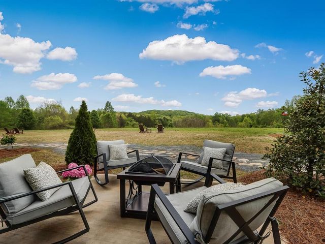 183 Barrett Circle, Dahlonega, GA 30533