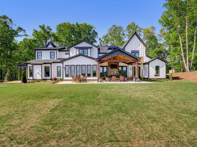 183 Barrett Circle, Dahlonega, GA 30533