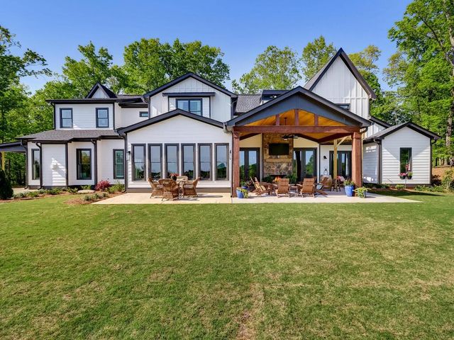 183 Barrett Circle, Dahlonega, GA 30533