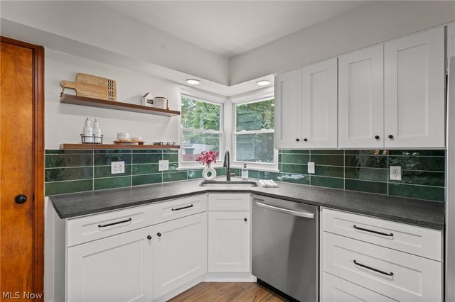 21790 Kennison Avenue, Euclid, OH 44123
