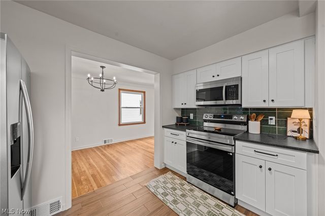 21790 Kennison Avenue, Euclid, OH 44123