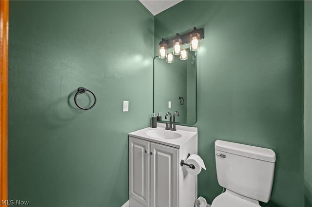 21790 Kennison Avenue, Euclid, OH 44123