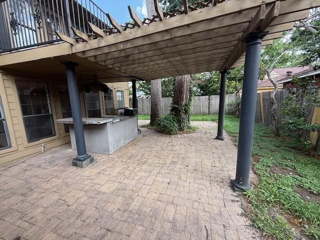 5914 Foresthaven Drive, Houston, TX 77066