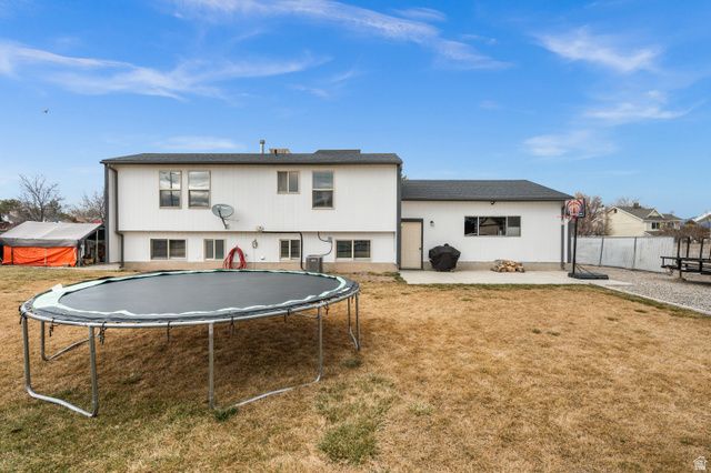 3193 W MEADOW GREEN WAY, West Jordan, UT 84088