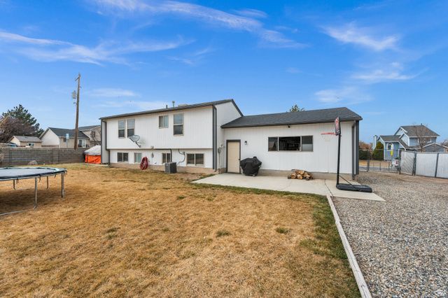 3193 W MEADOW GREEN WAY, West Jordan, UT 84088