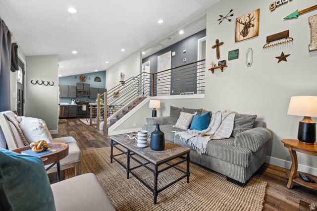 3193 W MEADOW GREEN WAY, West Jordan, UT 84088