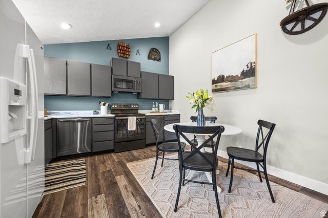 3193 W MEADOW GREEN WAY, West Jordan, UT 84088