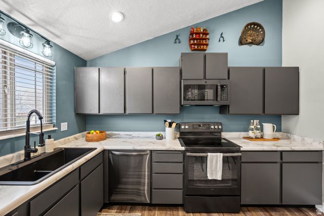 3193 W MEADOW GREEN WAY, West Jordan, UT 84088