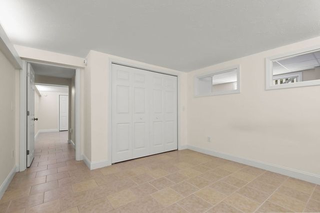 379 Monomoscoy Rd, Mashpee, MA 02649