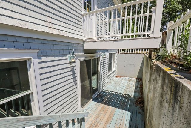 379 Monomoscoy Rd, Mashpee, MA 02649