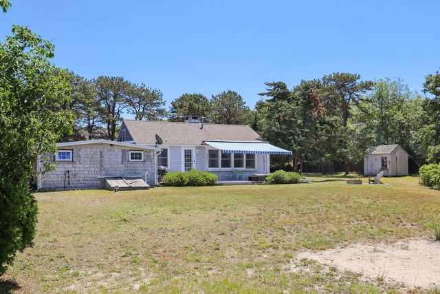379 Monomoscoy Rd, Mashpee, MA 02649