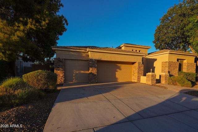 462 W CAROB Drive, Chandler, AZ 85248