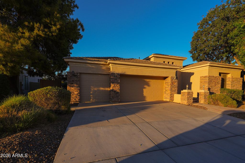 462 W CAROB Drive, Chandler, AZ 85248 — photo 2