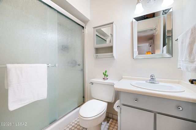 1208 S Alpine Circle, Green Valley, AZ 85614