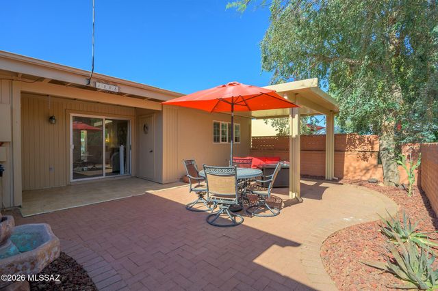 1208 S Alpine Circle, Green Valley, AZ 85614