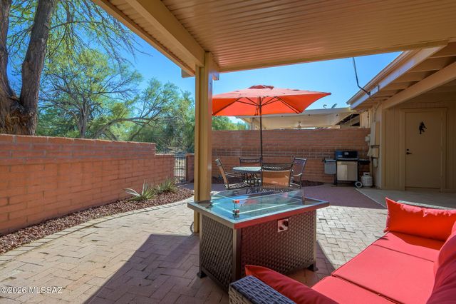1208 S Alpine Circle, Green Valley, AZ 85614