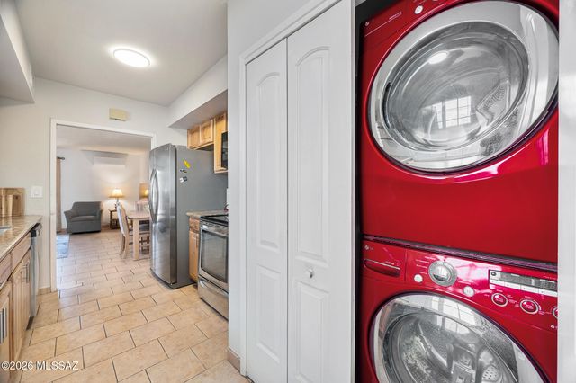 1208 S Alpine Circle, Green Valley, AZ 85614