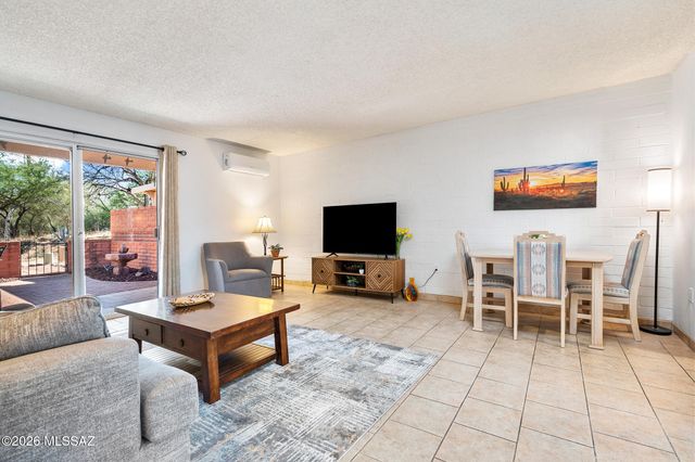 1208 S Alpine Circle, Green Valley, AZ 85614