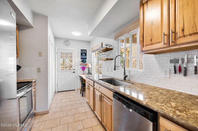 1208 S Alpine Circle, Green Valley, AZ 85614