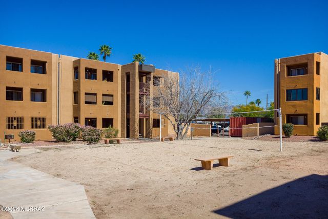 1810 E Blacklidge Dr Apt 112, Tucson, AZ 85719